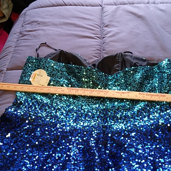 Deb brand special occasion dress, Size 24 - Picture 11 of 12